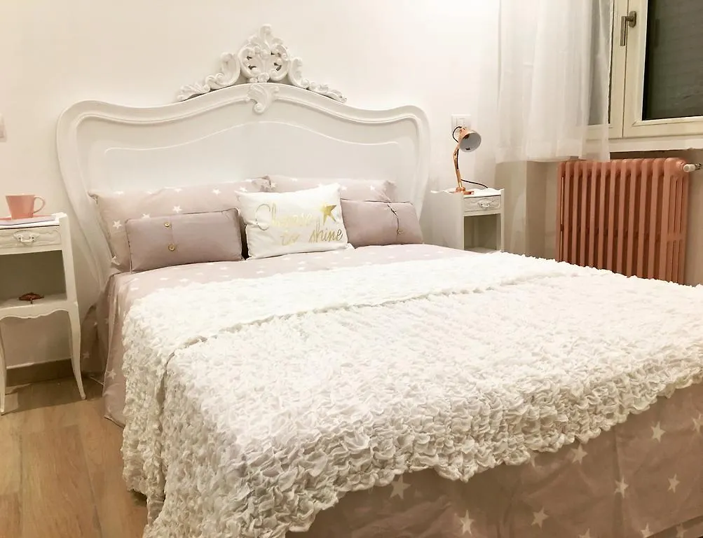 La Maison Extravagante Saronno 0*,  Italy