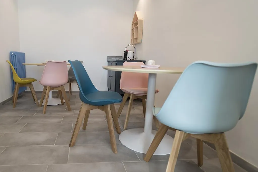 La Maison Extravagante Saronno 0*,