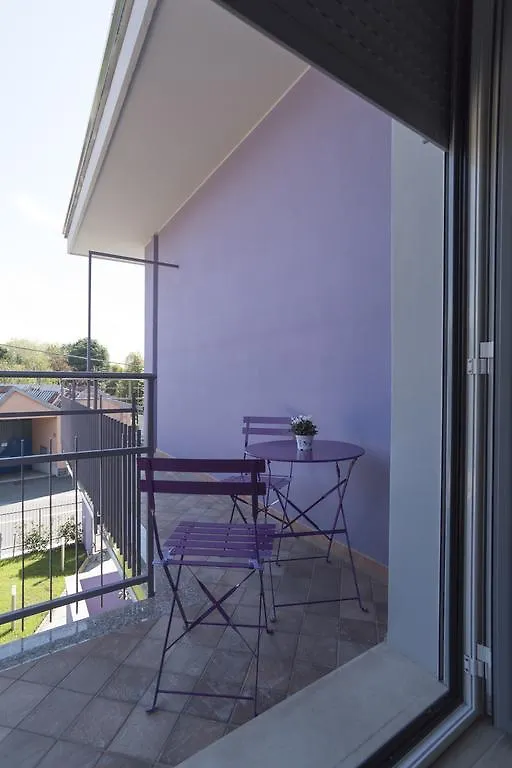 La Maison Extravagante Saronno 0*,  Italy